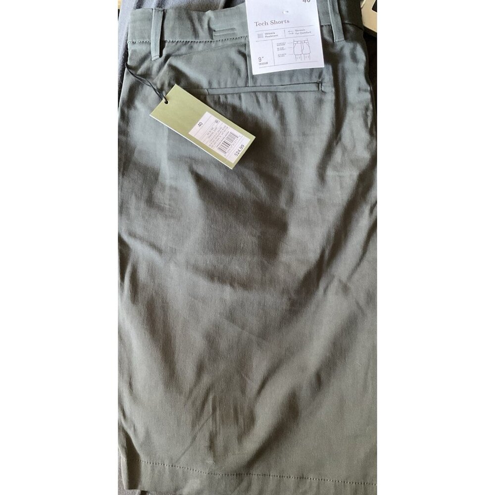 Mens Tech Shorts Olive Green Size 30 Stretch Fabric Lightweight & Durable With P